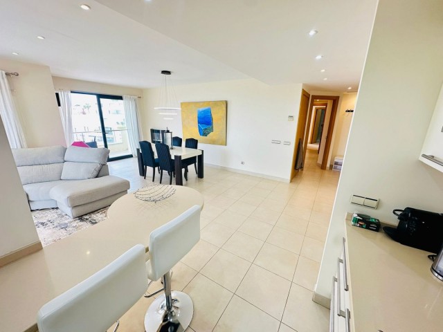 Penthouse in Altos de los Monteros