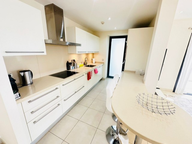 Penthouse in Altos de los Monteros