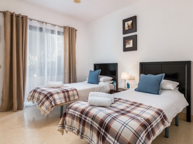 2 Bedrooms Apartment in Benahavís