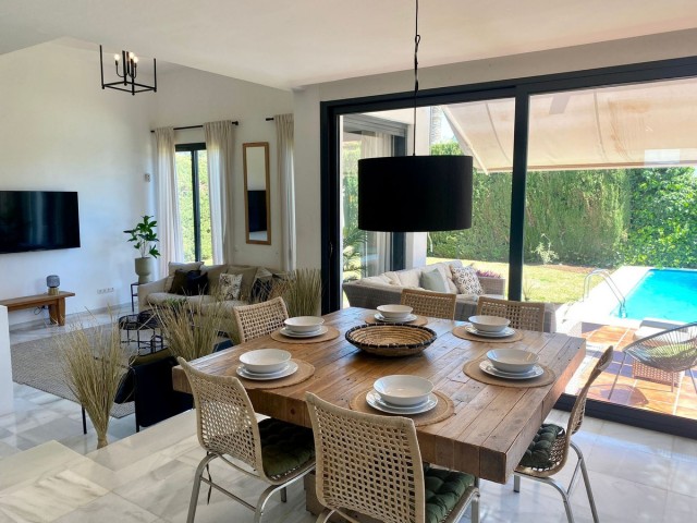 6 Schlafzimmer Villa in Nueva Andalucía