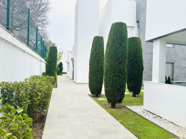 2 Soveroms Leilighet i Nueva Andalucía