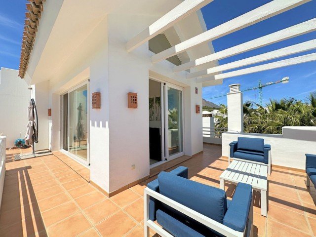 Kattohuoneisto Casares Playa