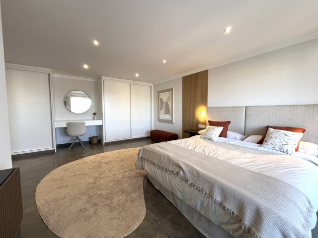 4 Bedrooms Apartment in Torreblanca