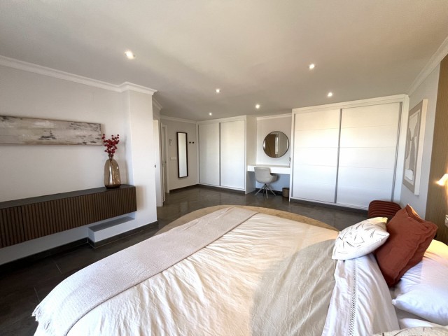 4 Bedrooms Apartment in Torreblanca