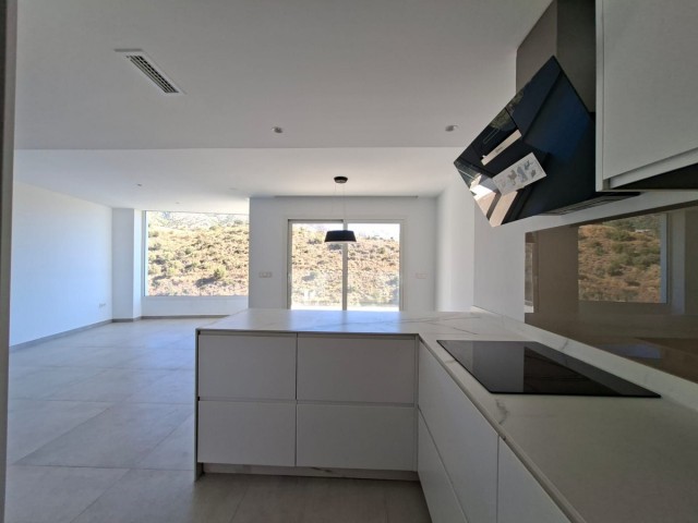 3 Makuuhuoneen Rivitalo Fuengirola