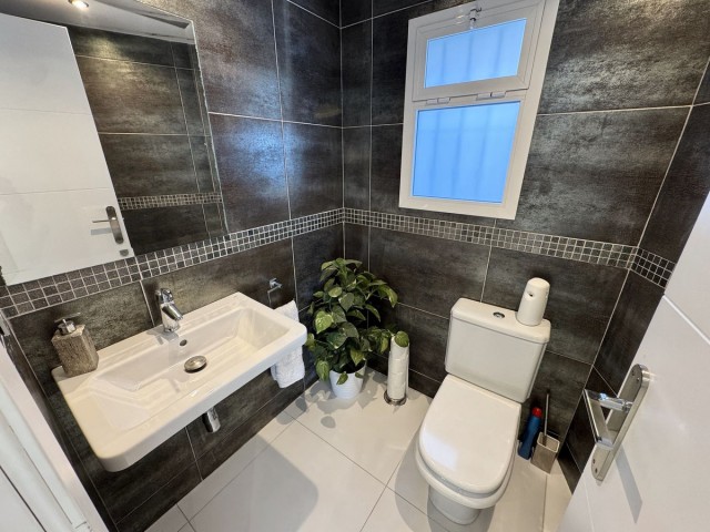 Villa avec 5 Chambres  à Calahonda