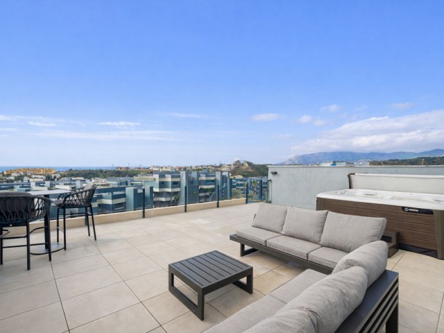 Penthouse avec 2 Chambres  à Selwo