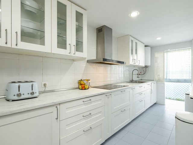 Appartement avec 3 Chambres  à Nueva Andalucía