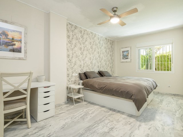 Appartement avec 3 Chambres  à Nueva Andalucía