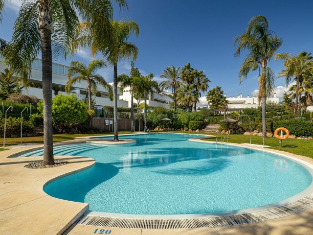 Appartement avec 3 Chambres  à Nueva Andalucía