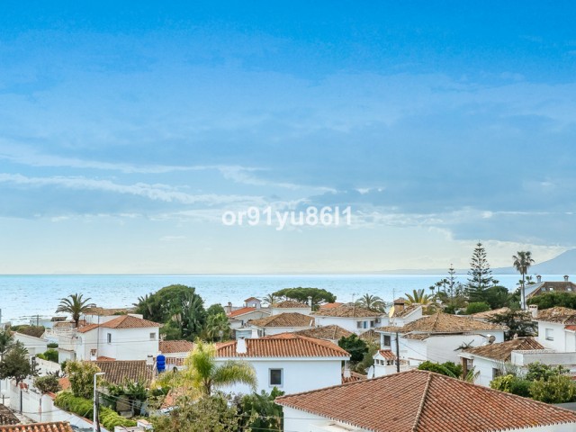 Reihenhaus, Costabella, R5320072