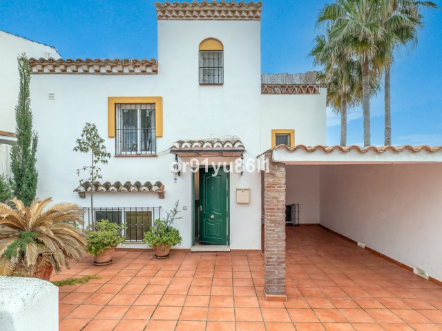 Rekkehus, Costabella, R5320072