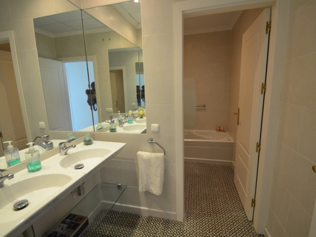 Penthouse in La Duquesa