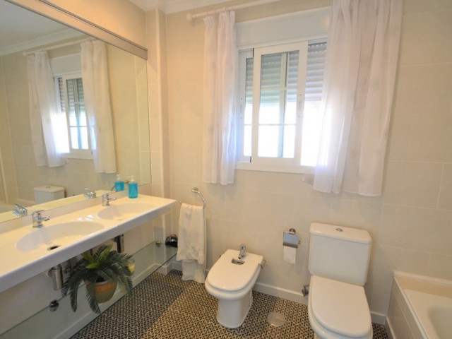 Penthouse in La Duquesa