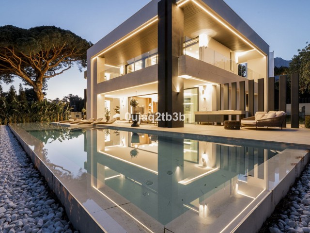 4 Bedrooms Villa in Nagüeles