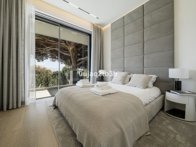 4 Bedrooms Villa in Nagüeles