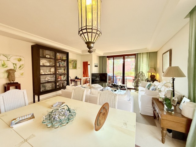 3 Sovrums Lägenhet i Estepona