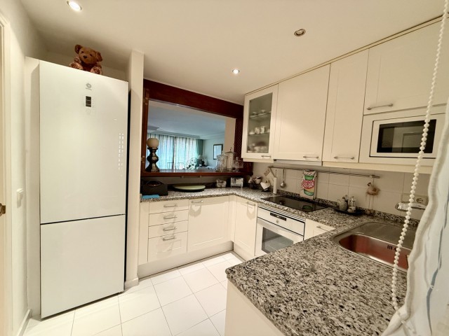 3 Sovrums Lägenhet i Estepona