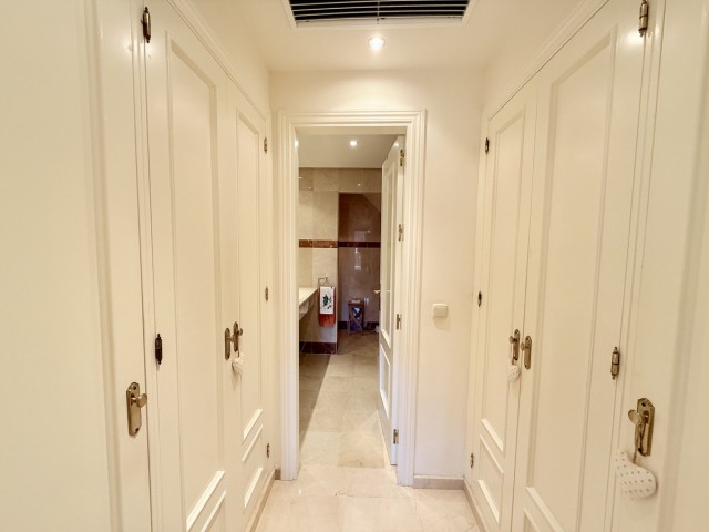 3 Sovrums Lägenhet i Estepona