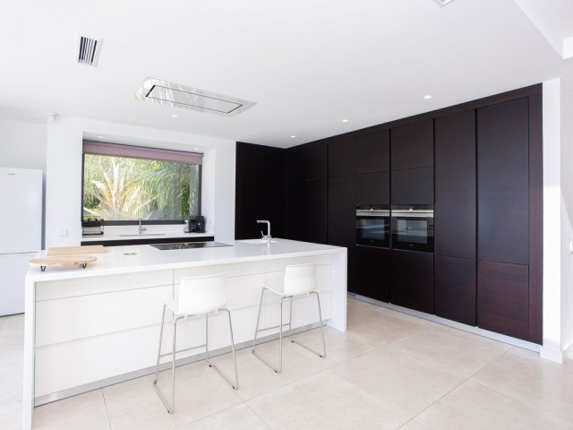 6 Makuuhuoneen Huvila Marbella