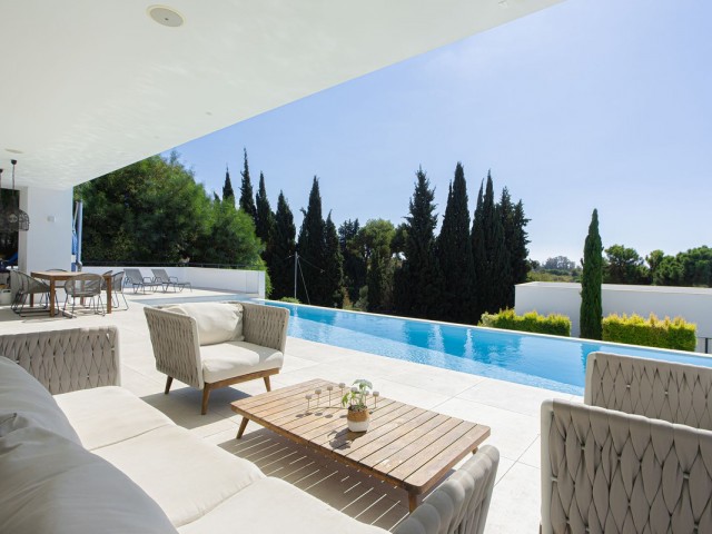 6 Makuuhuoneen Huvila Marbella