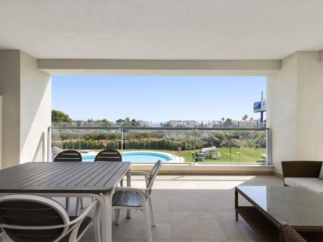 Apartamento con 3 Dormitorios  en Casares Playa