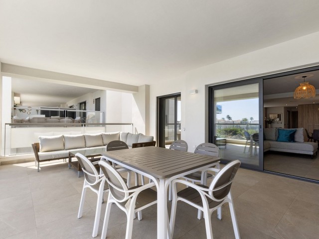 Apartamento con 3 Dormitorios  en Casares Playa