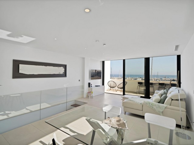 Apartamento con 2 Dormitorios  en Marbella