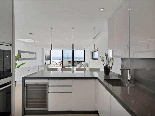 Apartamento con 2 Dormitorios  en Marbella