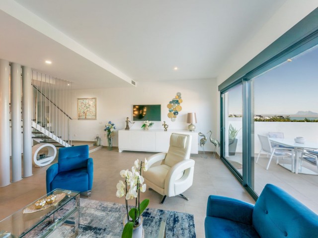 Adosado con 3 Dormitorios  en Manilva