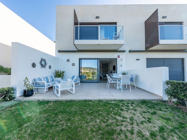 Adosado con 3 Dormitorios  en Manilva