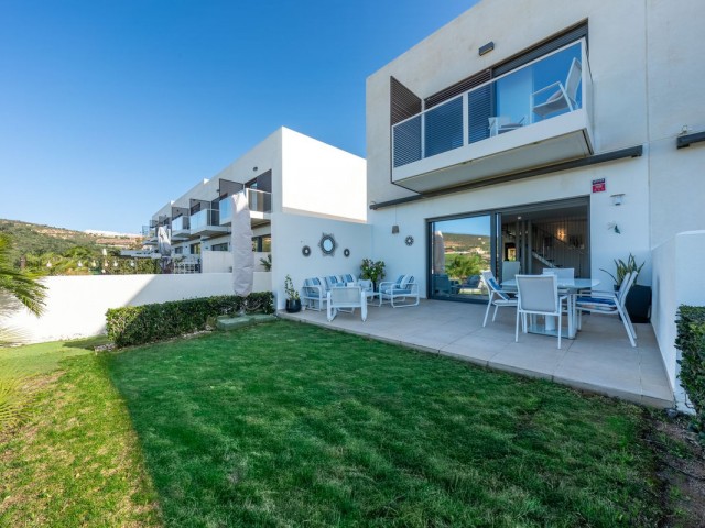 Adosado con 3 Dormitorios  en Manilva