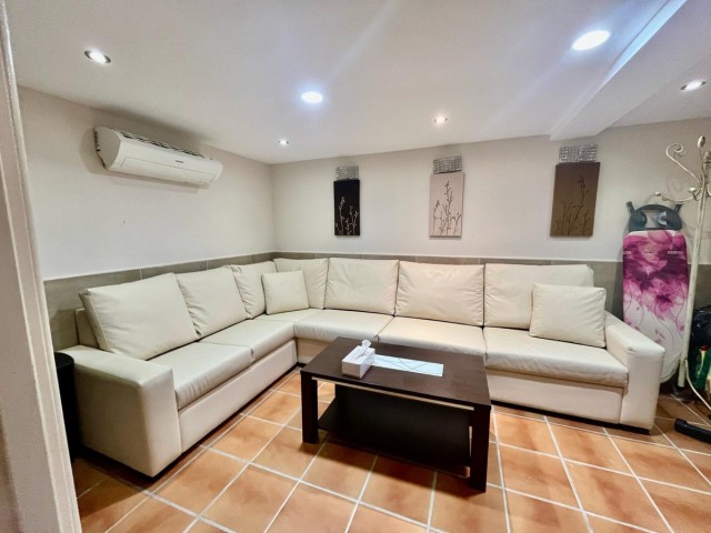 4 Schlafzimmer Reihenhaus in Nueva Andalucía