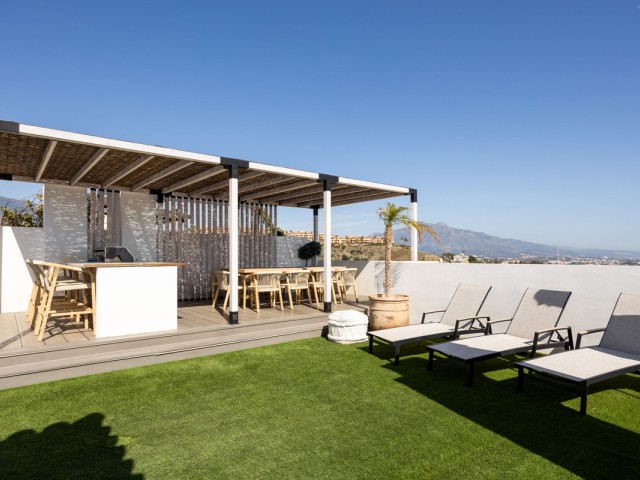 Penthouse avec 3 Chambres  à El Paraiso