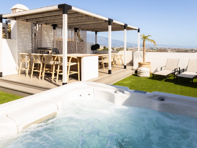 Penthouse avec 3 Chambres  à El Paraiso