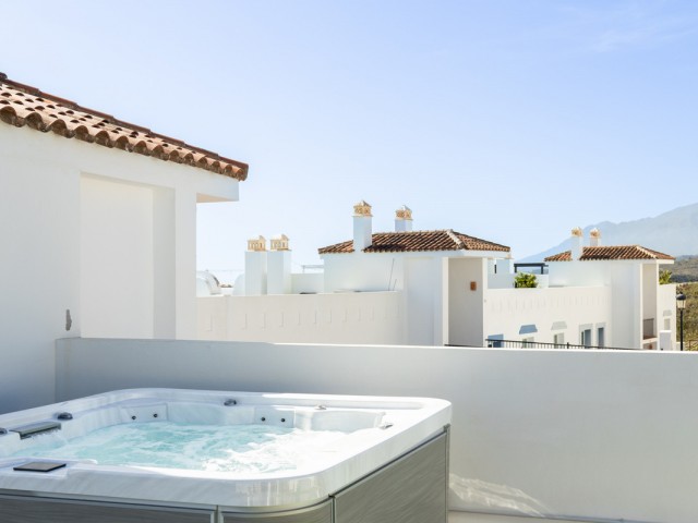 Penthouse avec 3 Chambres  à El Paraiso