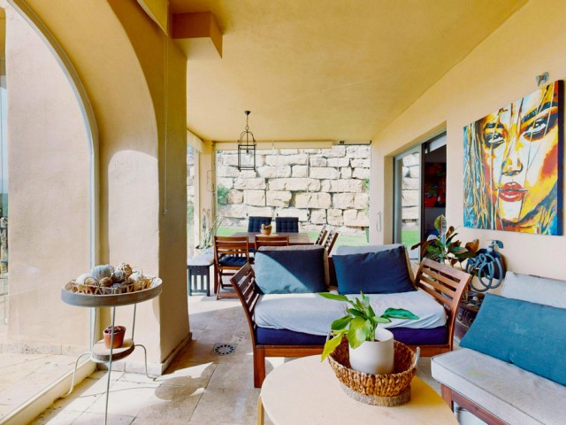 4 Bedrooms Apartment in Benahavís