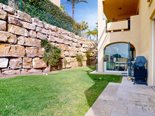 4 Bedrooms Apartment in Benahavís