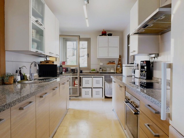 4 Schlafzimmer Apartment in Benahavís