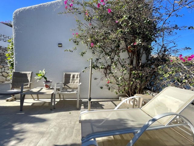 Villa, Cerros del Aguila, R5271103