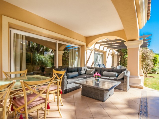 2 Schlafzimmer Apartment in Elviria