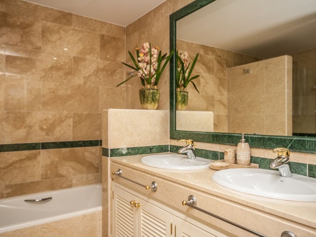 2 Schlafzimmer Apartment in Elviria