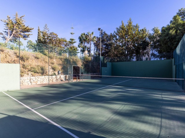 5 Schlafzimmer Apartment in Bahía de Marbella