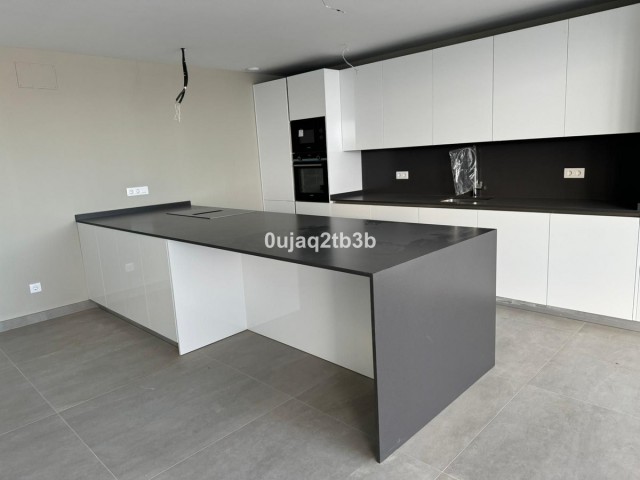 Appartement avec 3 Chambres  à Estepona