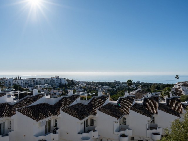 Maison mitoyenne avec 3 Chambres  à Calahonda
