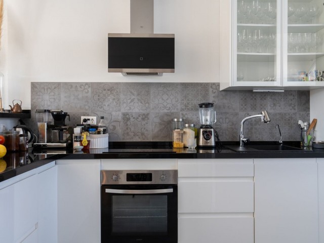 Maison mitoyenne avec 3 Chambres  à Calahonda