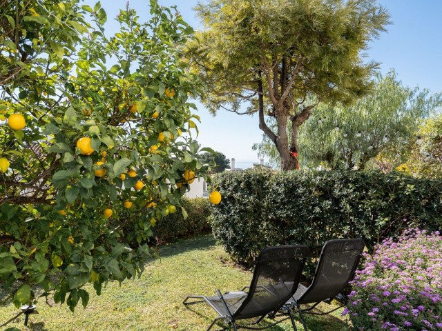 Maison mitoyenne avec 3 Chambres  à Calahonda