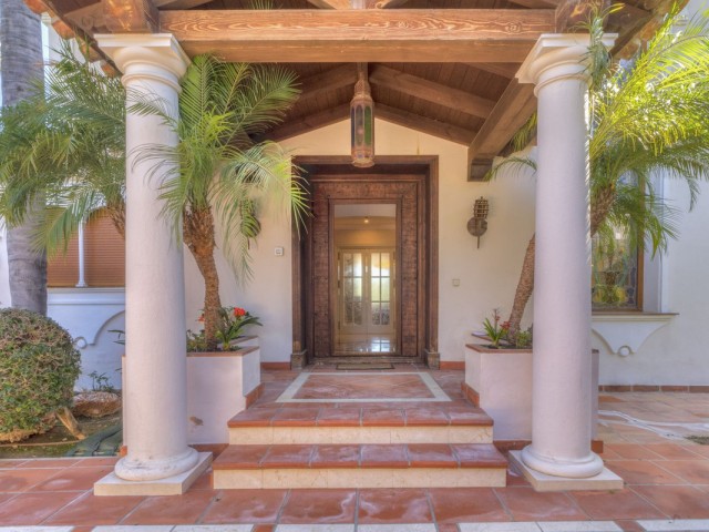 5 Schlafzimmer Villa in Estepona
