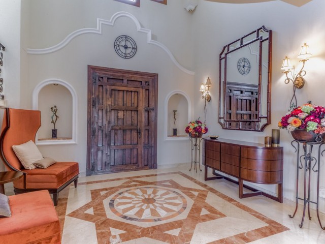 5 Schlafzimmer Villa in Estepona