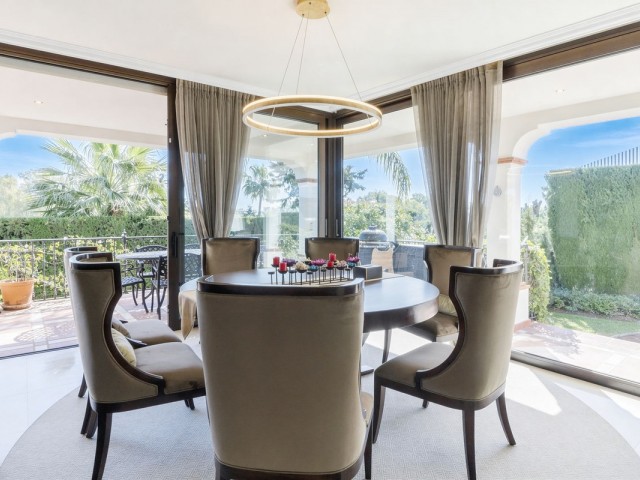5 Schlafzimmer Villa in Estepona